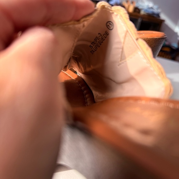 Bella Marie Taupe Suede Quilted Platform Mules - Size 7.5 - Picture 8 of 10